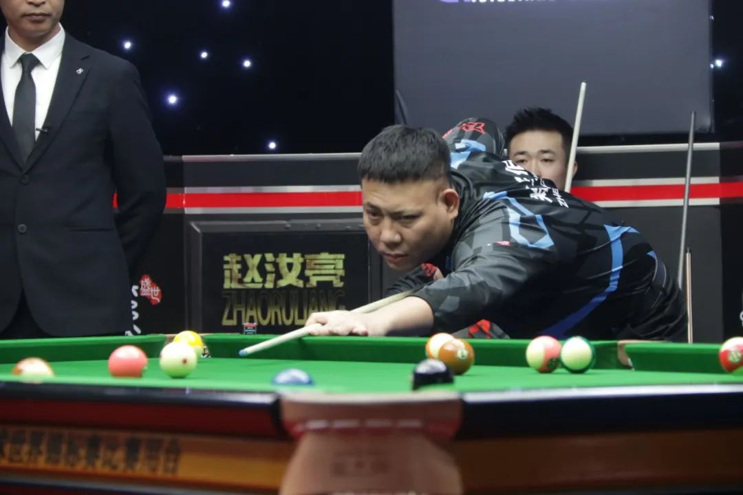 夜场比赛尤 夜场比赛尤